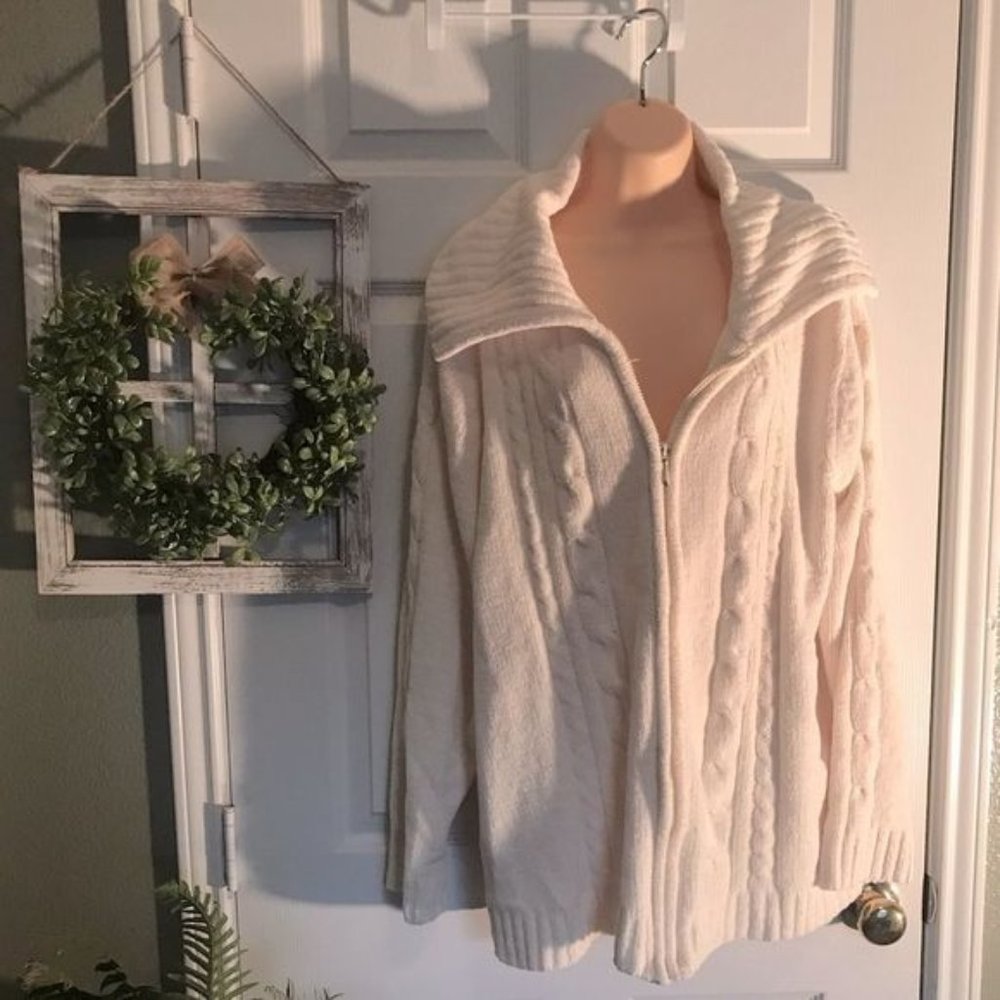 White Stag super soft zip down sweater cardigan. 22/24